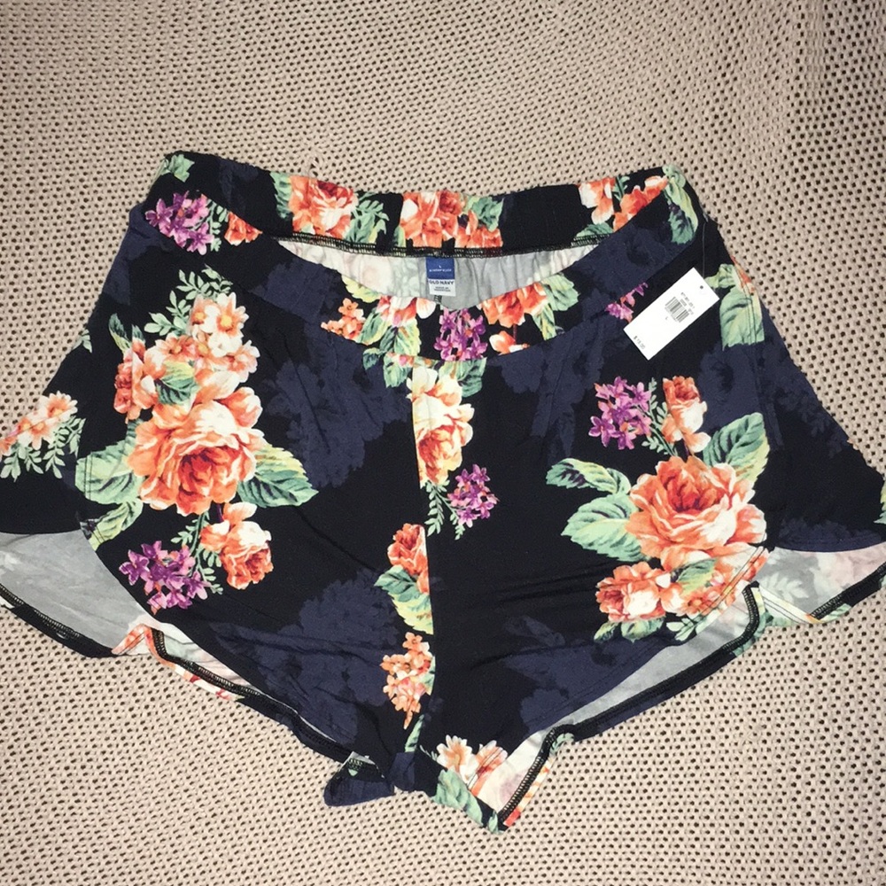 NWT Old Navy Blue Floral Shorts